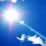 വീട്ടുമുറ്റത്ത് കളിച്ചുകൊണ്ടിരിക്കുകയായിരുന്ന രണ്ടു കുട്ടിക്ക് സൂര്യാഘാതമേറ്റു