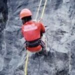 ക്വാറിയിലെ പാറയിടുക്കിലകപ്പെട്ട ആട്ടിൻകുട്ടിയെ രക്ഷപ്പെടുത്തി