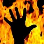 ഡല്‍ഹിയില്‍ കുടിലുകള്‍ക്ക് തീ പിടിച്ചു; രണ്ട് വയസുള്ള കുഞ്ഞ് ഉള്‍പ്പെടെ മൂന്നുപേര്‍ക്ക് ദാരുണാന്ത്യം