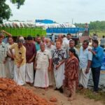 വെഞ്ചാലിപ്പാടം തൂർക്കാനായി സ്വകാര്യ വ്യക്തികൾ ഇട്ട മണ്ണ് കർഷകർ എടുത്തു മാറ്റി